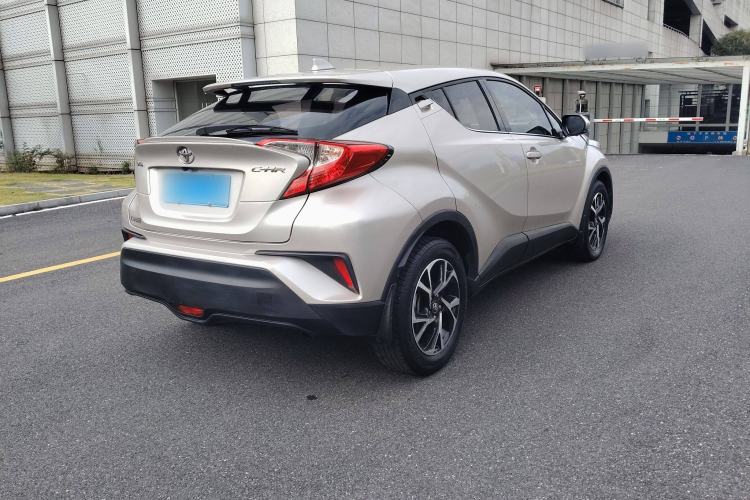Used Toyota C-HR 2020 2.0L Leading Edition Exterior 6