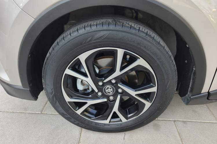 Used Toyota C-HR 2020 2.0L Leading Edition Exterior 7