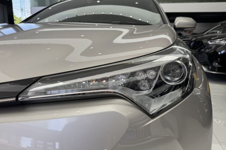 Used Toyota C-HR 2020 2.0L Leading Edition Exterior 8