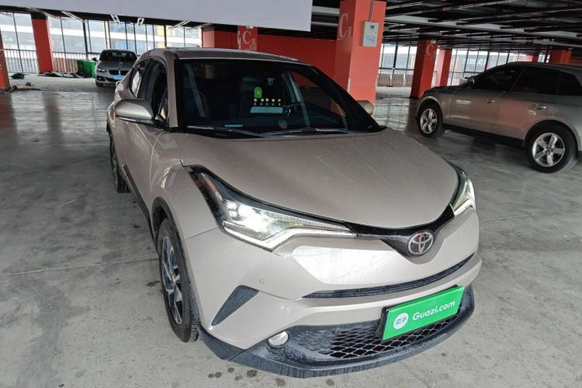 Used Toyota C-HR 2020 2.0L Luxury Edition Front Right 45 Deg