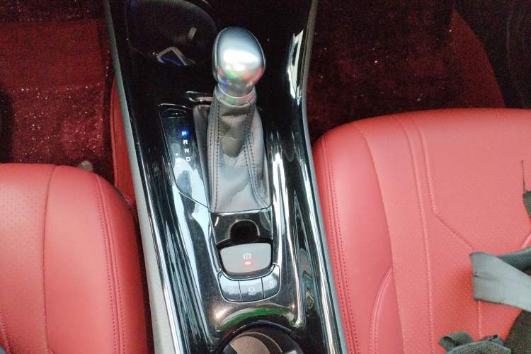 Used Toyota C-HR 2020 2.0L Leading Edition Gear Lever