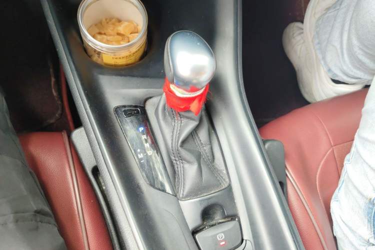 Used Toyota C-HR 2020 2.0L Comfort Edition Gear Lever