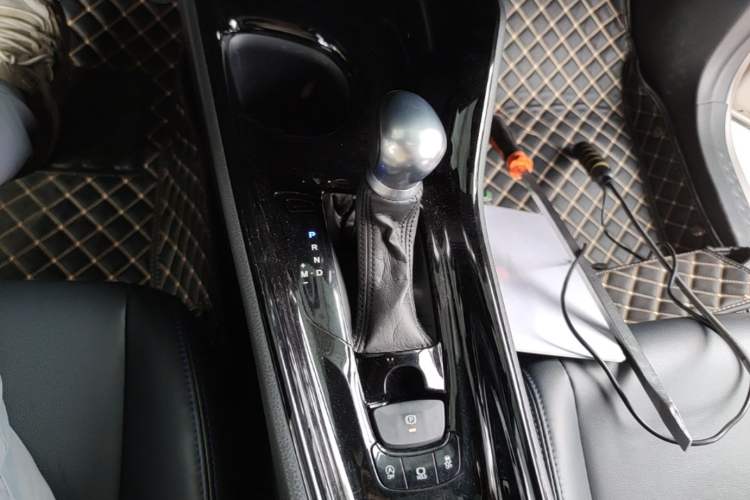Used Toyota C-HR 2020 2.0L Leading Edition Gear Lever