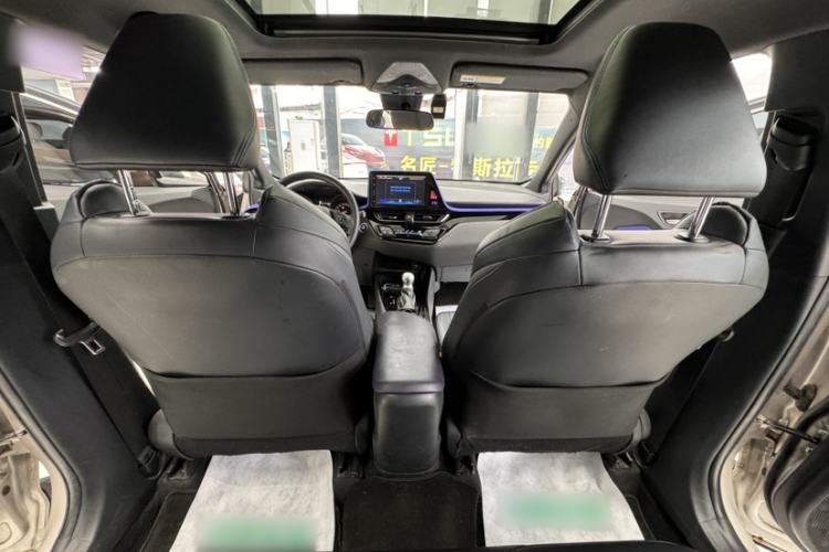 Used Toyota C-HR 2020 2.0L Leading Edition Interior 1