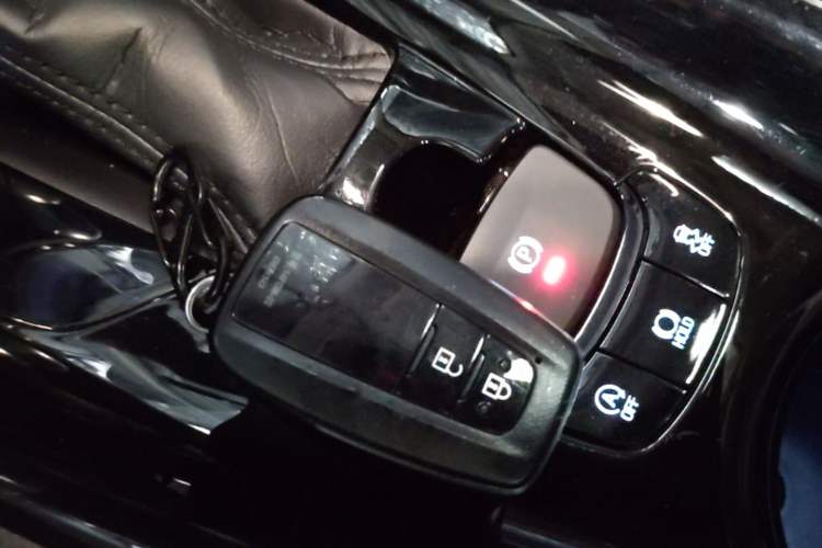Used Toyota C-HR 2020 2.0L Leading Edition Interior 1