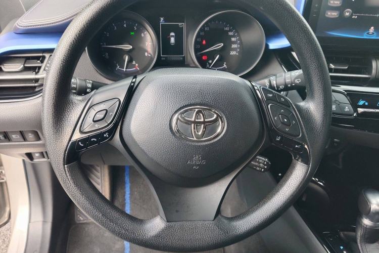 Used Toyota C-HR 2020 2.0L Leading Edition Interior 2