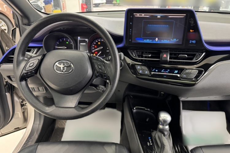 Used Toyota C-HR 2020 2.0L Leading Edition Interior 5