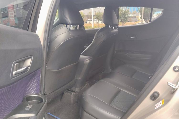 Used Toyota C-HR 2020 2.0L Leading Edition Interior 5