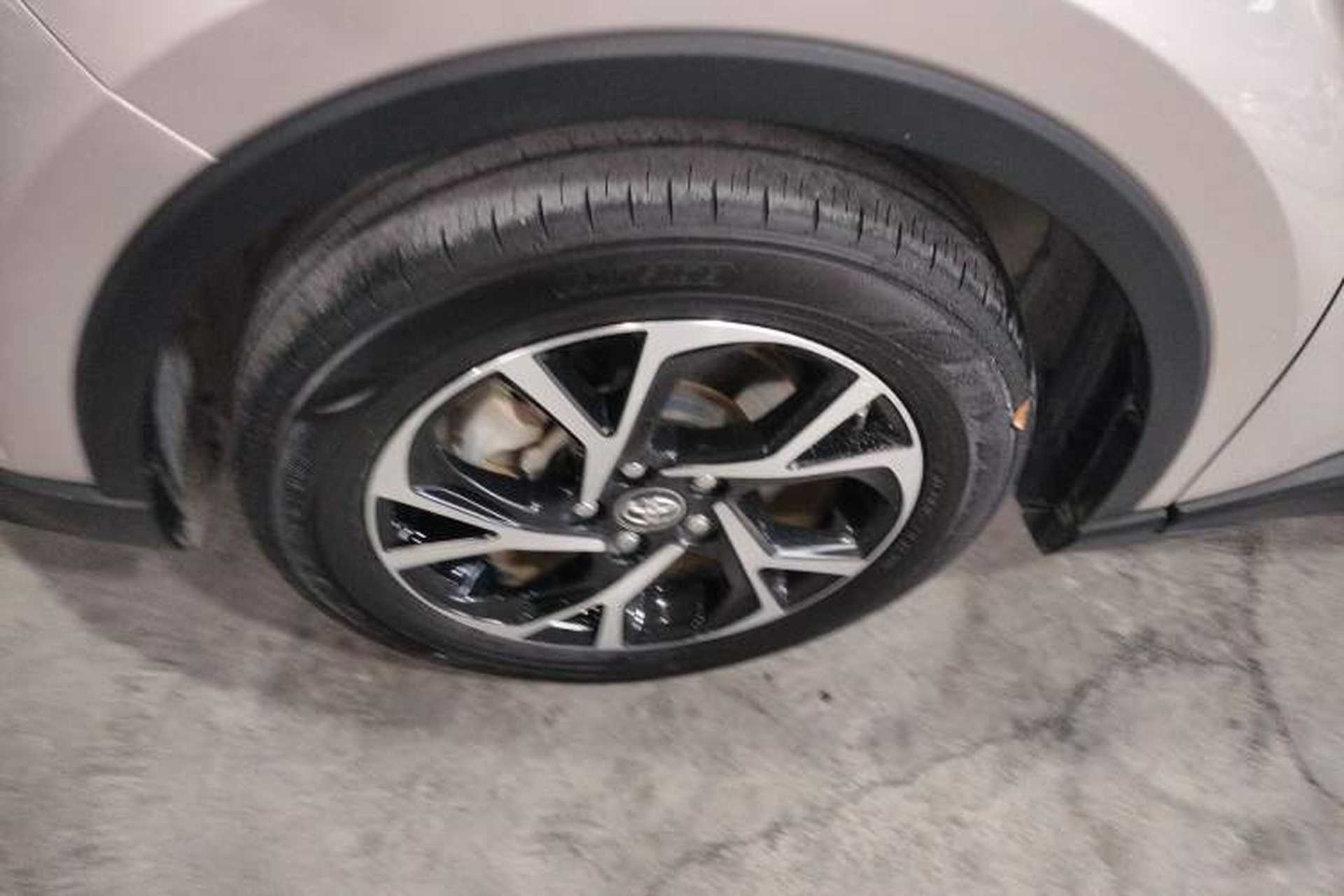 Used Toyota C-HR 2020 2.0L Leading Edition Left Front Wheel Hub