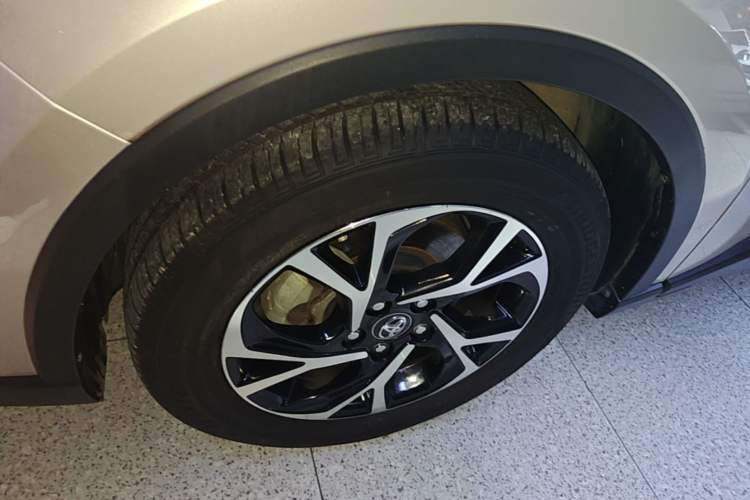 Used Toyota C-HR 2020 2.0L Leading Edition Left Front Wheel Hub