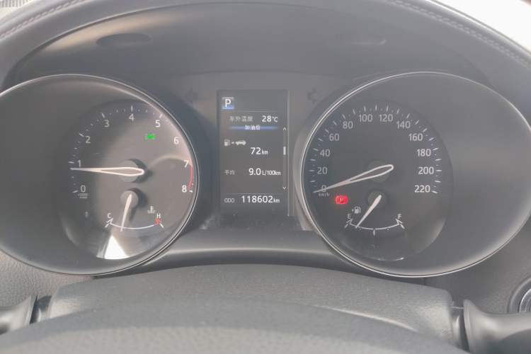 Used Toyota C-HR 2020 2.0L Leading Edition Odometer Close Up