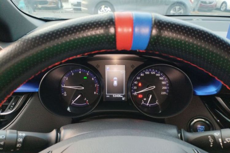 Used Toyota C-HR 2020 2.0L Leading Edition Odometer Close Up