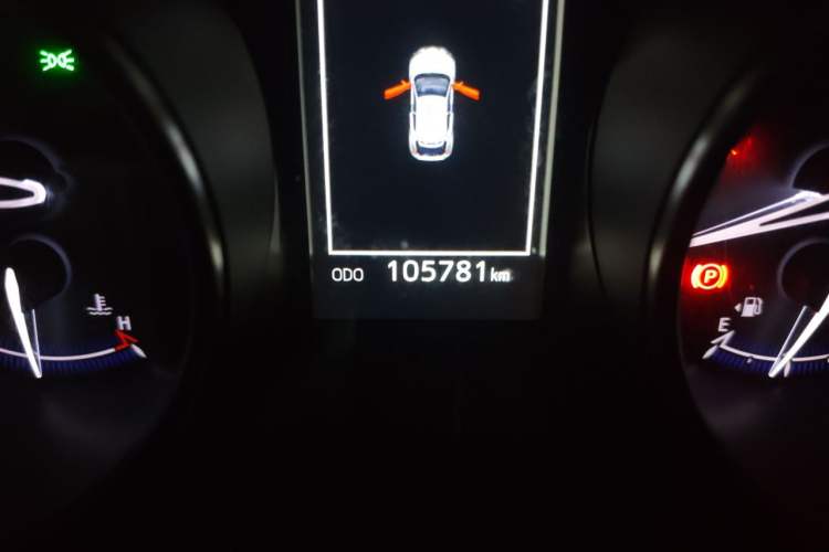 Used Toyota C-HR 2020 2.0L Leading Edition Odometer Close Up