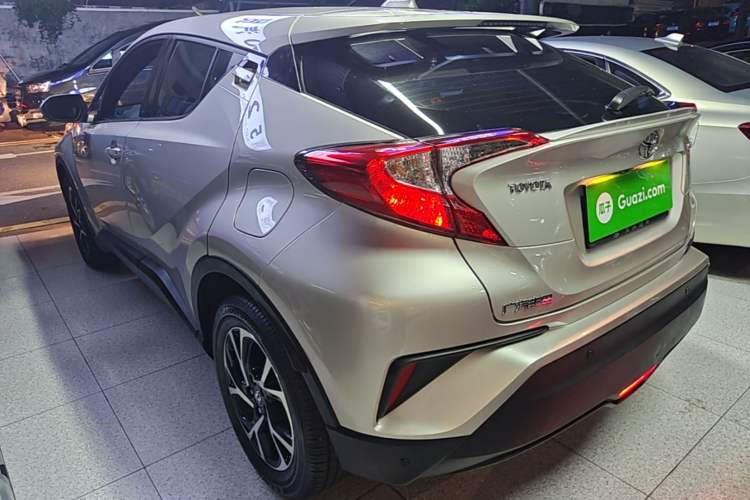Used Toyota C-HR 2020 2.0L Leading Edition Rear Left 45 Deg