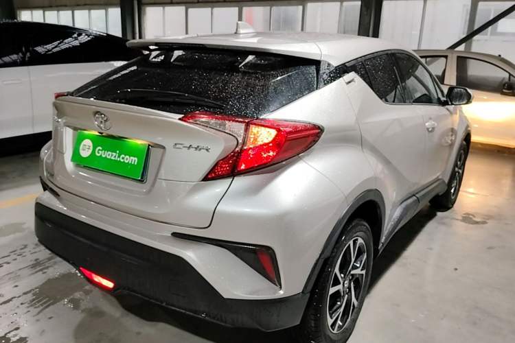 Used Toyota C-HR 2020 2.0L Leading Edition Rear Right 45 Deg