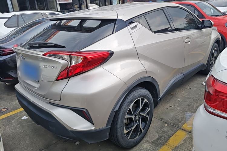 Used Toyota C-HR 2020 2.0L Leading Edition Rear Right 45 Deg