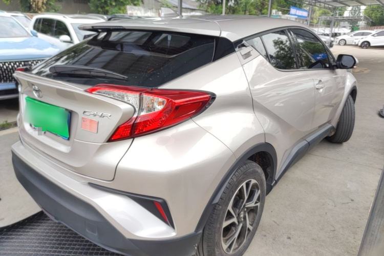 Used Toyota C-HR 2020 2.0L Leading Edition Rear Right 45 Deg