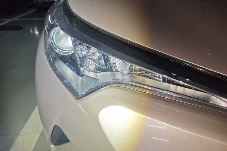 Used Toyota C-HR 2020 2.0L Leading Edition Right Front Headlight