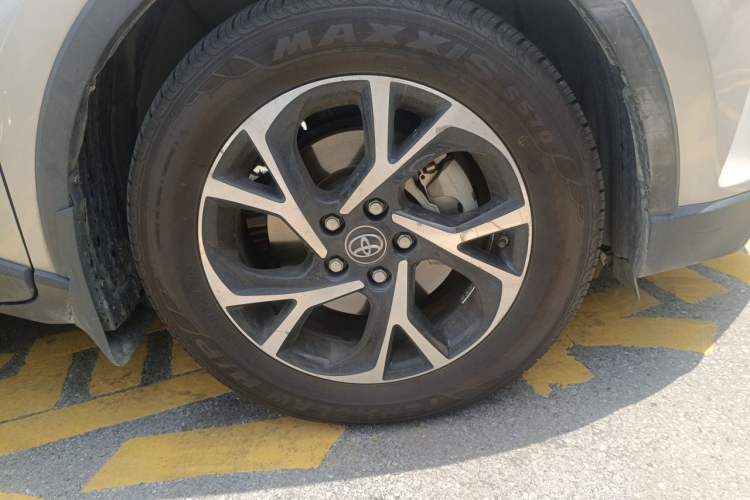 Used Toyota C-HR 2020 2.0L Leading Edition Right Front Wheel Hub