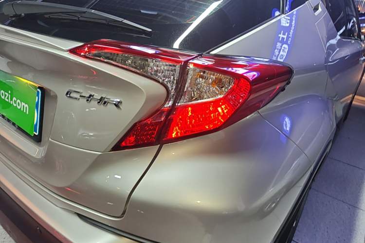 Used Toyota C-HR 2020 2.0L Leading Edition Right Rear Taillight