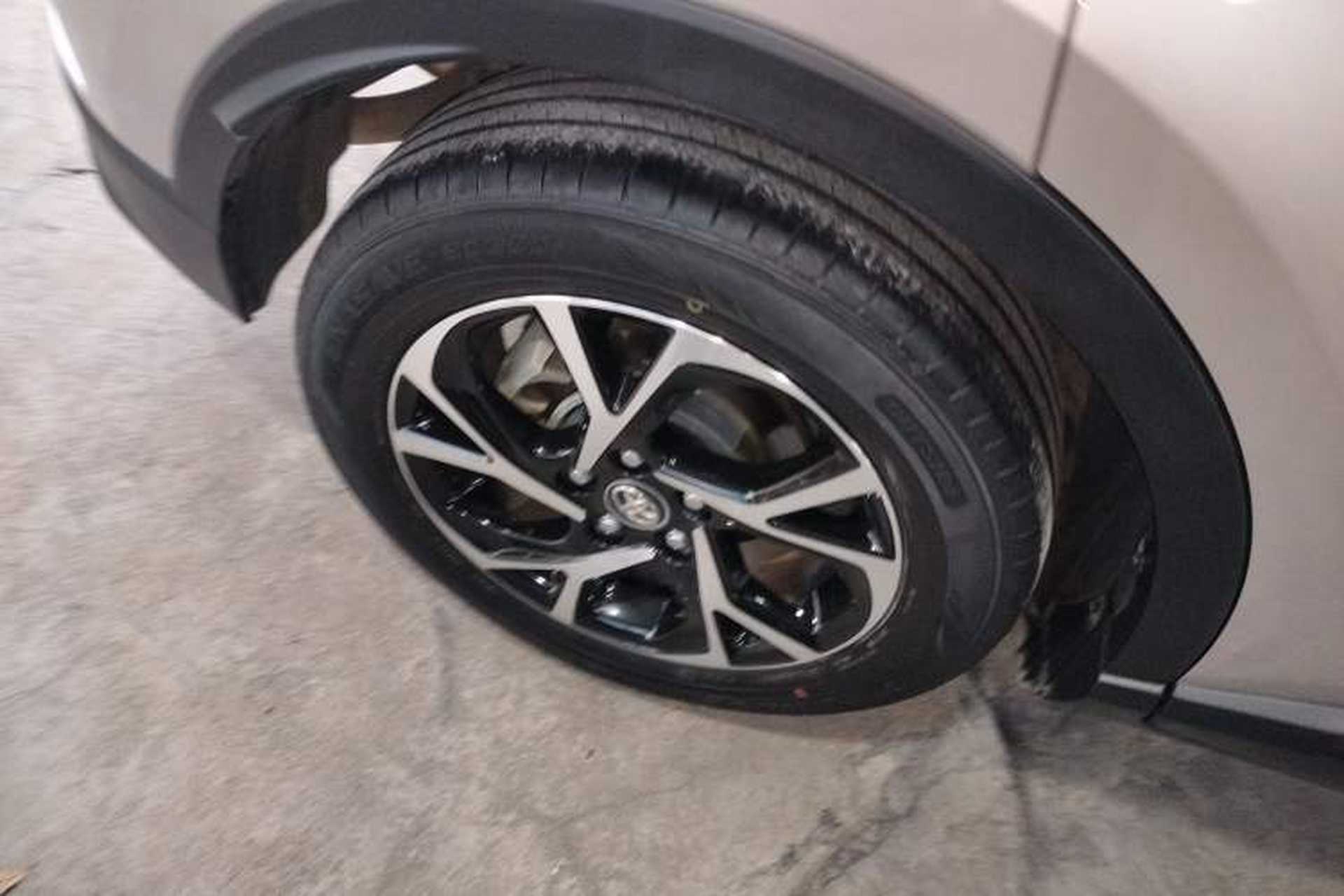 Used Toyota C-HR 2020 2.0L Leading Edition Right Rear Wheel Hub