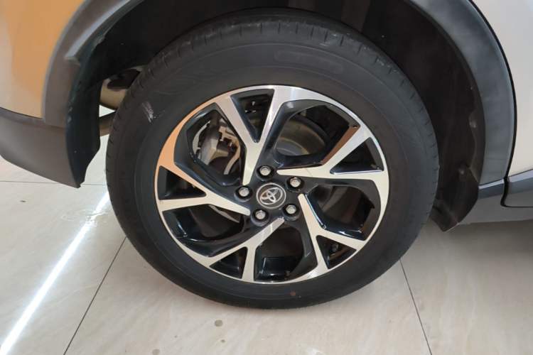 Used Toyota C-HR 2020 2.0L Leading Edition Right Rear Wheel Hub