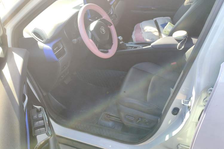 Used Toyota C-HR 2020 2.0L Leading Edition Driver Seat