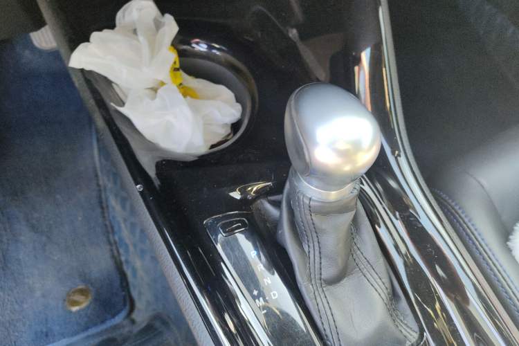 Used Toyota C-HR 2020 2.0L Leading Edition Gear Lever