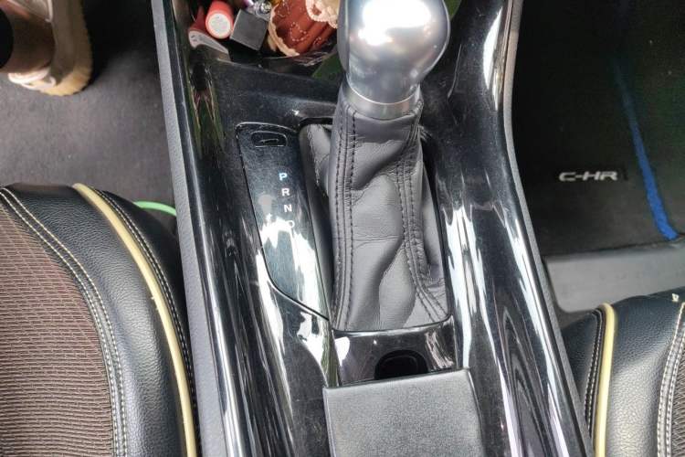 Used Toyota C-HR 2020 2.0L Comfort Edition Gear Lever