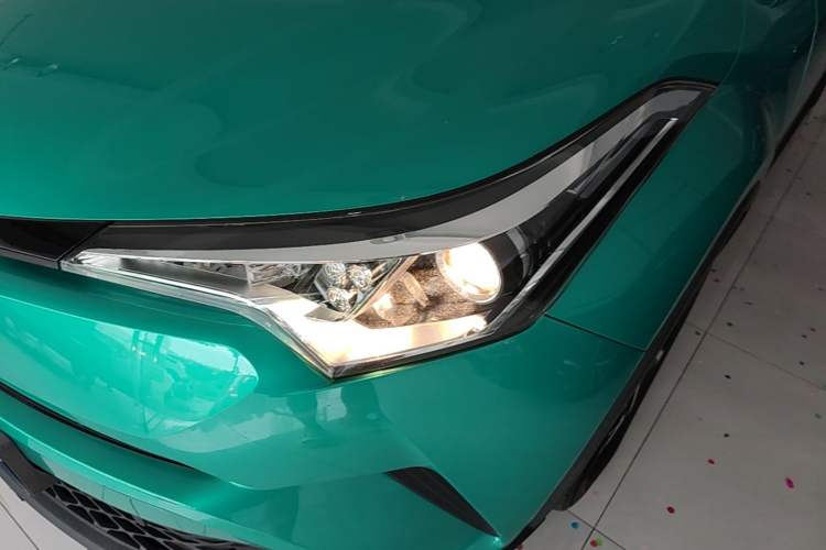 Used Toyota C-HR 2020 2.0L Leading Edition Left Front Headlight