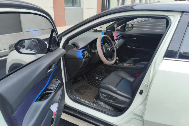 Used Toyota C-HR 2020 2.0L Leading Edition Driver Seat