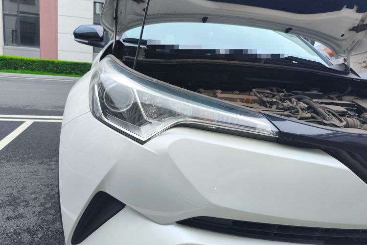 Used Toyota C-HR 2020 2.0L Leading Edition Right Front Headlight