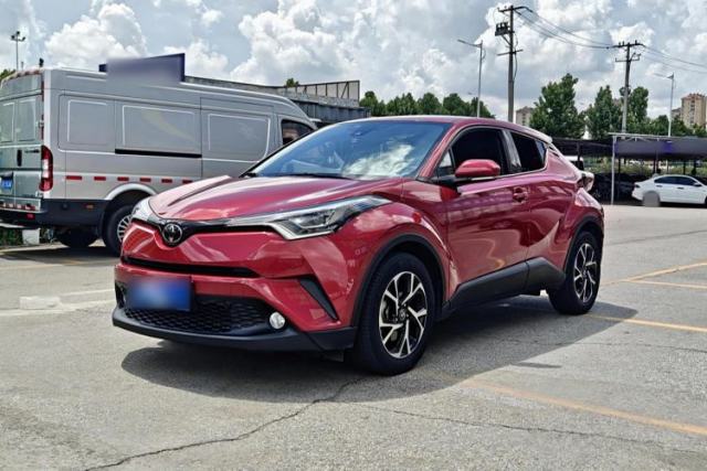 Ojetý Toyota C-HR 2018 2.0L Luxury Sunroof Version China VI Standard