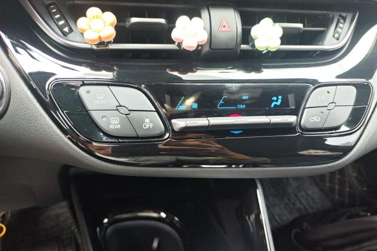 Used Toyota C-HR 2020 2.0L Leading Edition Audio And AC Panel