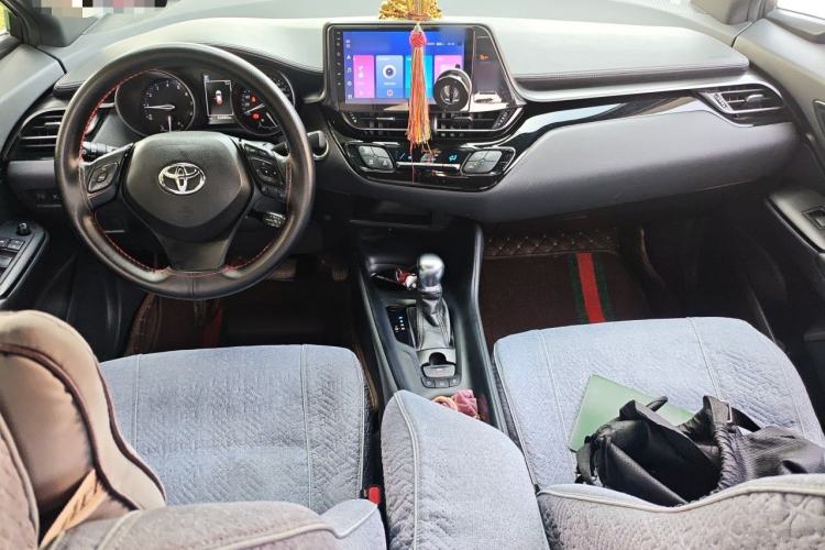 Used Toyota C-HR 2020 2.0L Comfort Edition Center Console