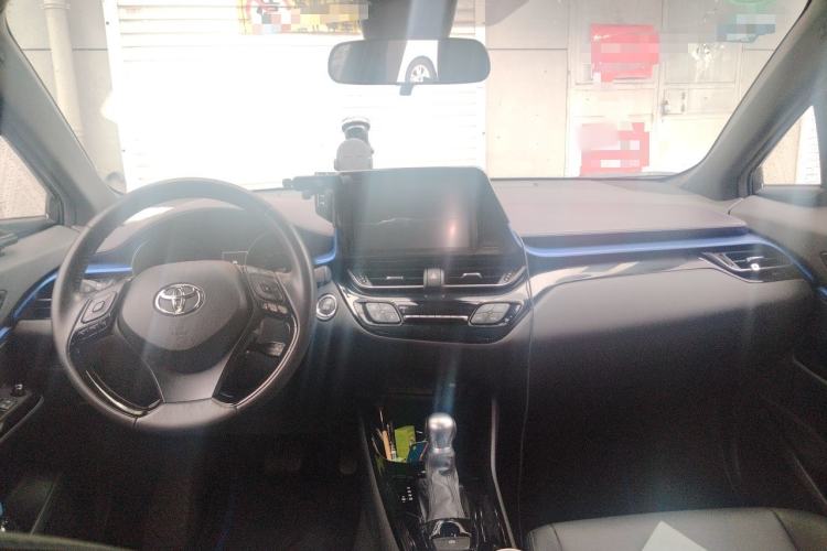 Used Toyota C-HR 2020 2.0L Luxury Edition Center Console