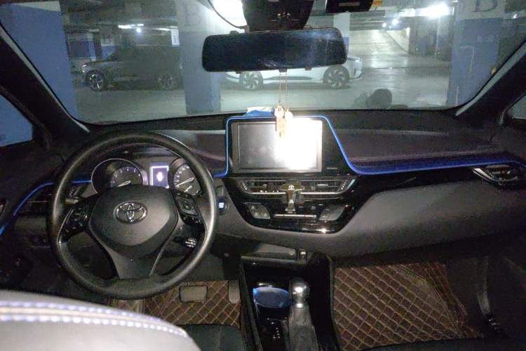Used Toyota C-HR 2020 2.0L Leading Edition Center Console