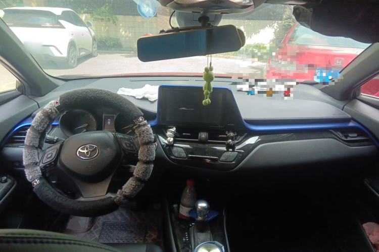 Used Toyota C-HR 2020 2.0L Leading Edition Center Console