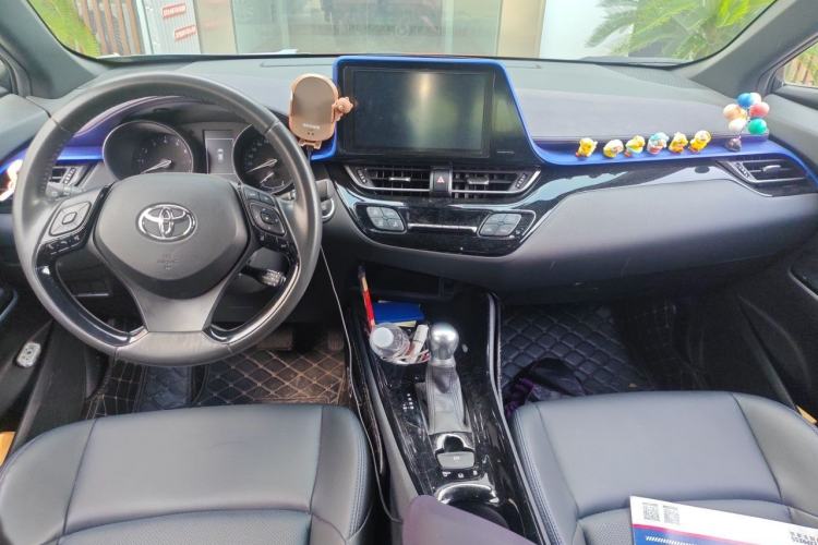 Used Toyota C-HR 2020 2.0L Luxury Edition Center Console