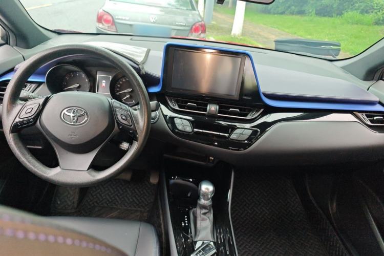 Used Toyota C-HR 2020 2.0L Leading Edition Center Console