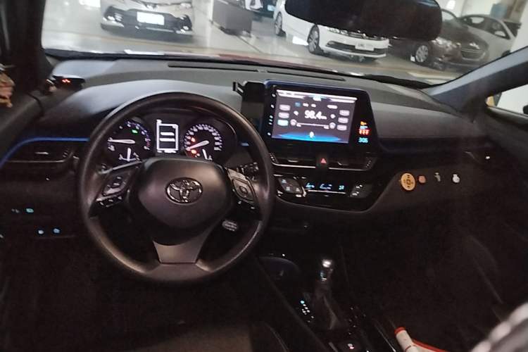 Used Toyota C-HR 2020 2.0L Leading Edition Center Console