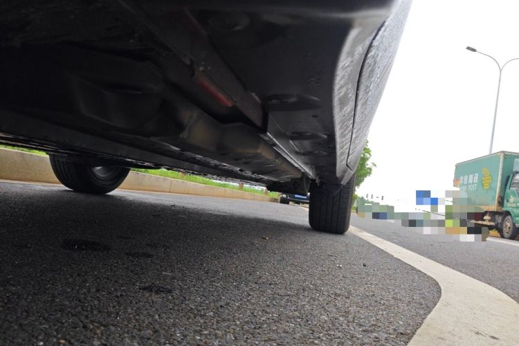 Used Toyota C-HR 2020 2.0L Leading Edition Chassis Front Left