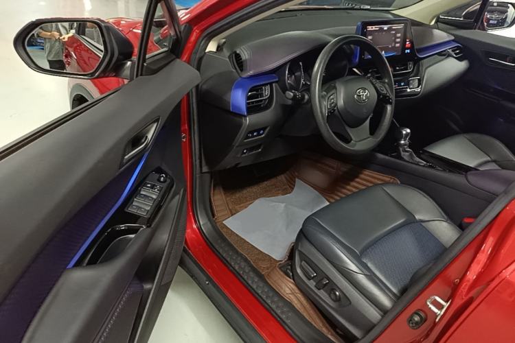 Used Toyota C-HR 2020 2.0L Leading Edition Driver Seat
