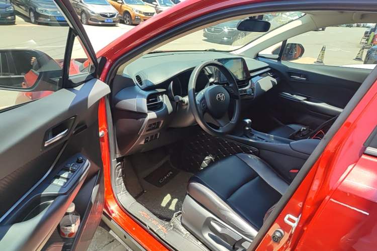 Used Toyota C-HR 2020 2.0L Comfort Edition Driver Seat