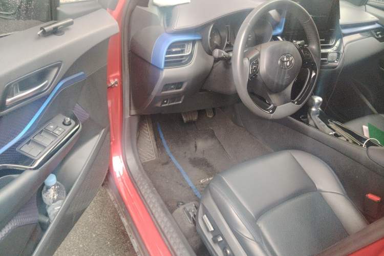 Used Toyota C-HR 2020 2.0L Luxury Edition Driver Seat