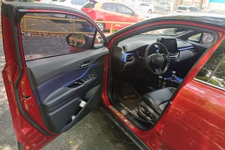 Used Toyota C-HR 2020 2.0L Leading Edition Driver Seat