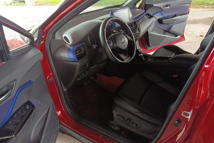 Used Toyota C-HR 2020 2.0L Leading Edition Driver Seat