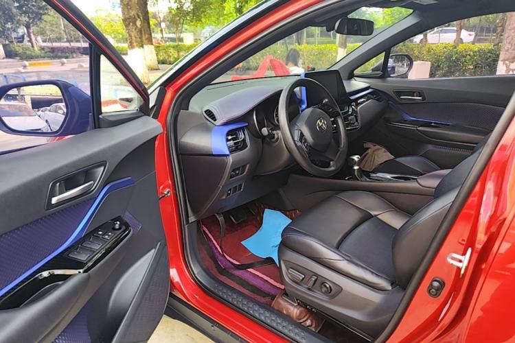 Used Toyota C-HR 2020 2.0L Leading Edition Driver Seat