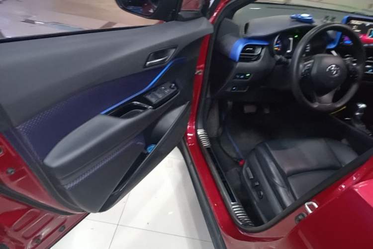 Used Toyota C-HR 2020 2.0L Leading Edition Driver Seat