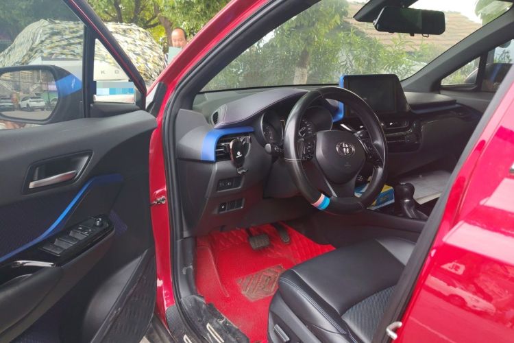 Used Toyota C-HR 2020 2.0L Leading Edition Driver Seat